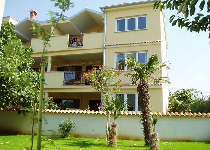 Apartment Nina